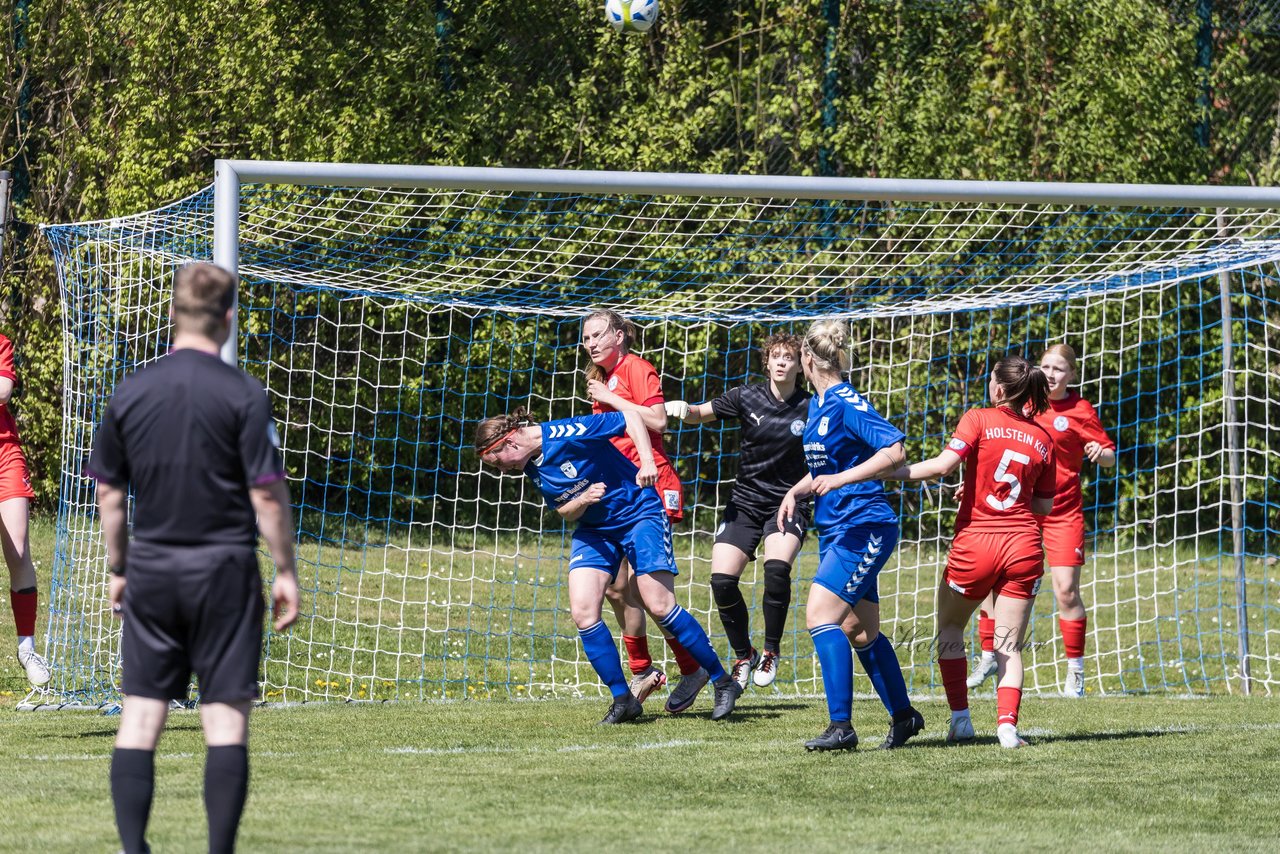 Bild 333 - F TSV Zarpen - Holstein Kiel II : Ergebnis: 2:6